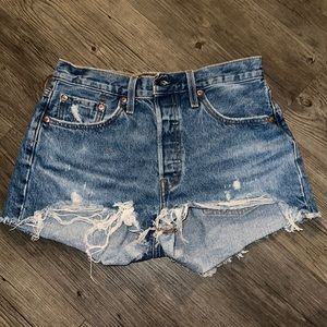 LEVI’s 501 high rise shorts